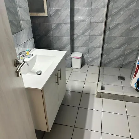 Kipseli Private Pensjonat *
